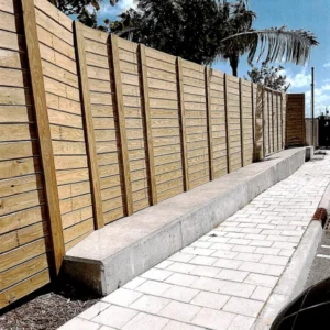 wood-fence-painting-and-staining-miami-fl-blue-marlin-gc.